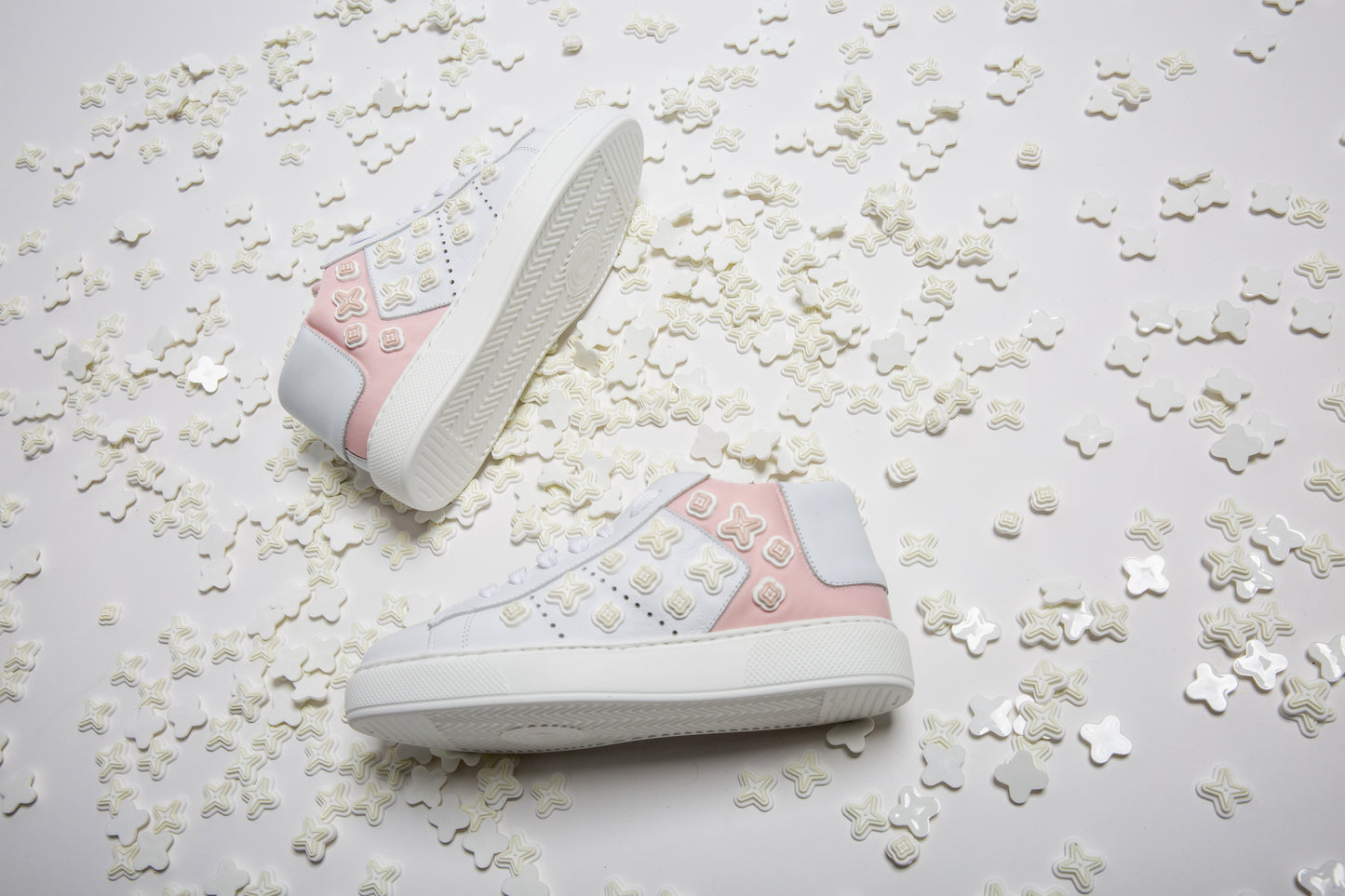 STARRY LOW WHITE ROSE