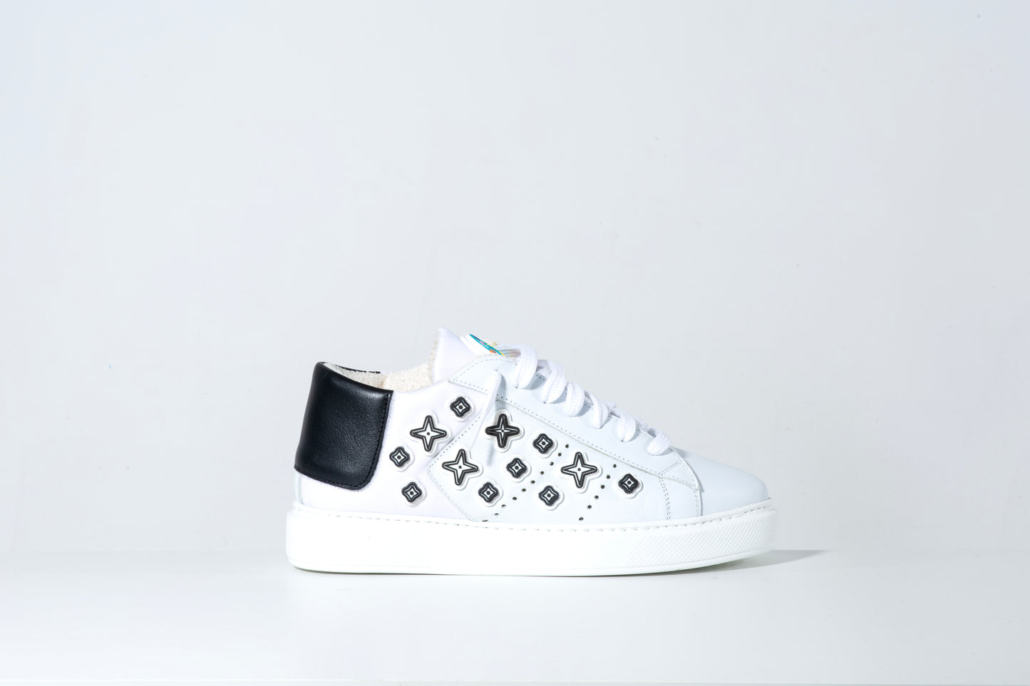 STARRY LOW WHITE BLACK