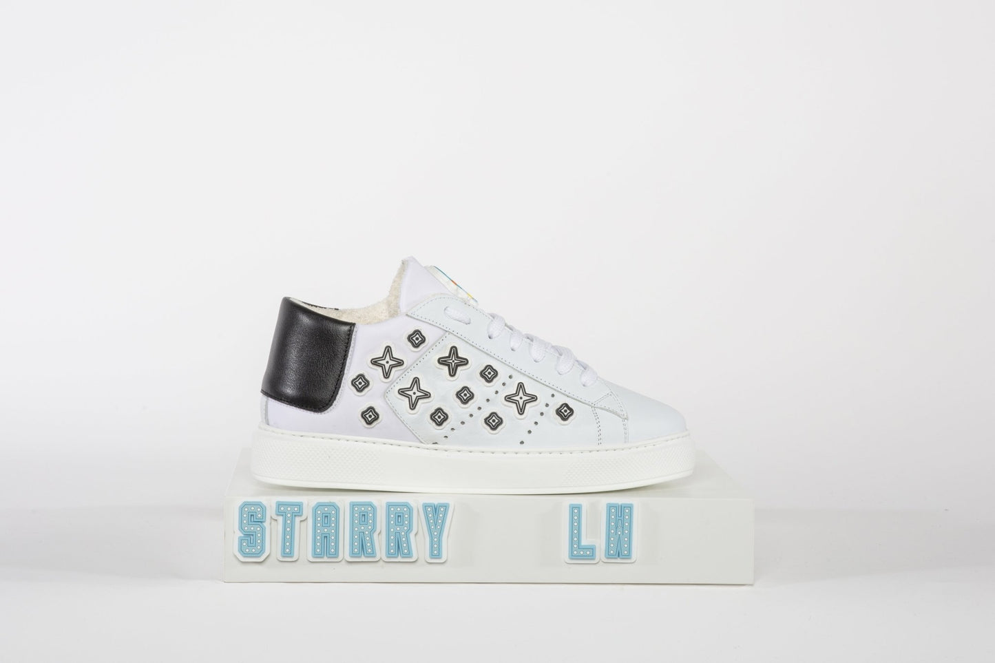 STARRY LOW WHITE BLACK - sneakerlunapark