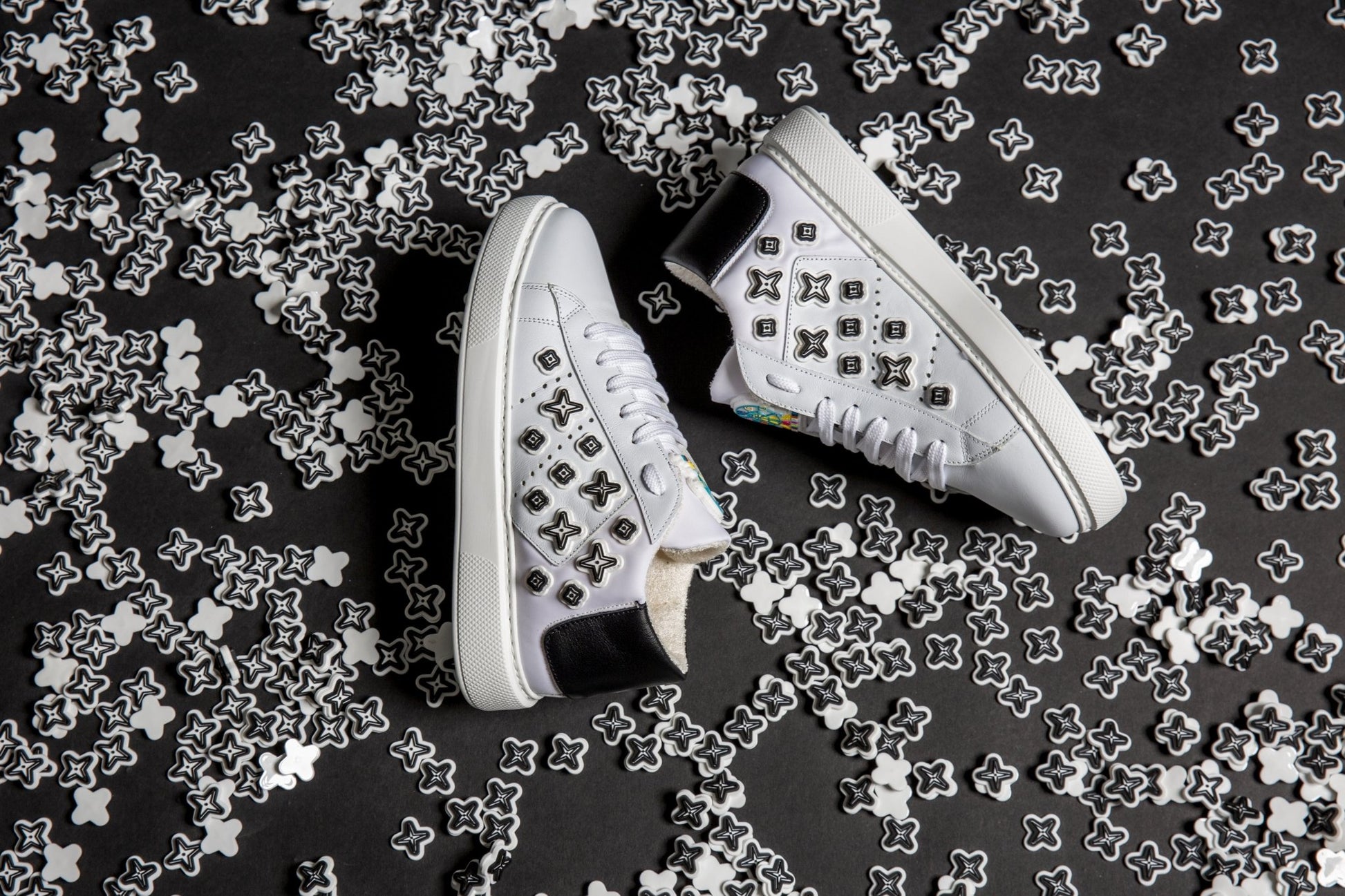 STARRY LOW WHITE BLACK - sneakerlunapark